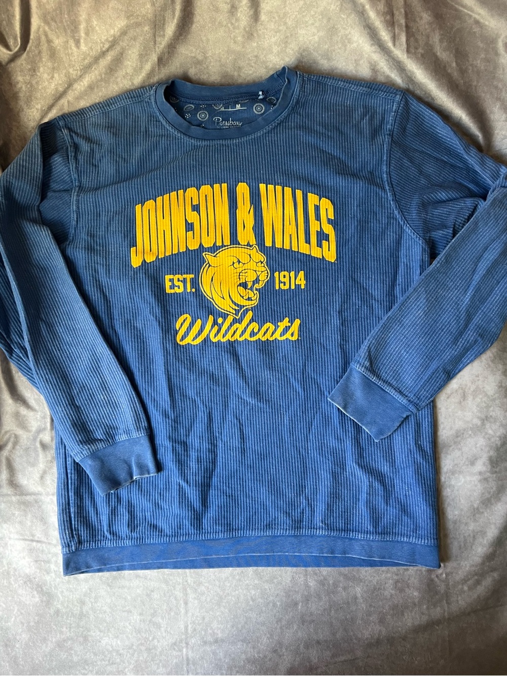Johnson & Wales ribbed long sleeve shirt